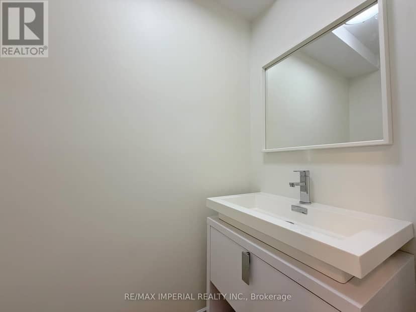 623-623A The Queensway — photo 18 of 25
