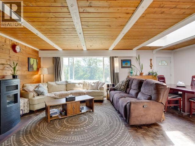 3008 ASH STREET, Texada Island, photo 7