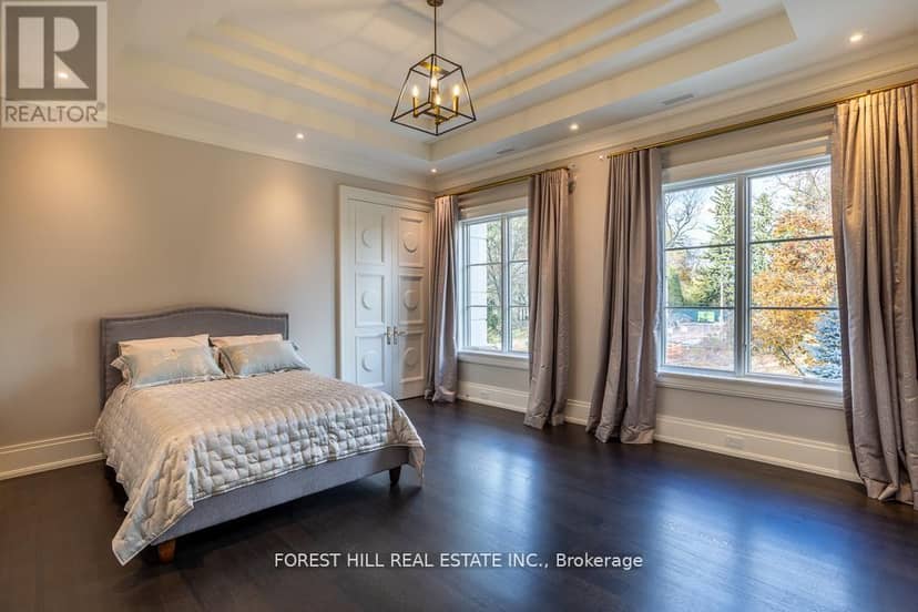 15 Tudor Gate — photo 17 of 28