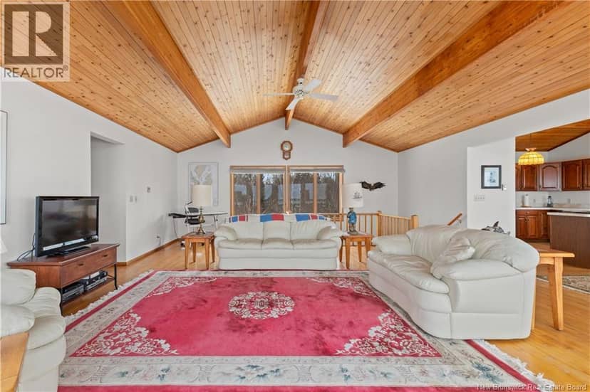 572 Fundy Drive — photo 8 of 40