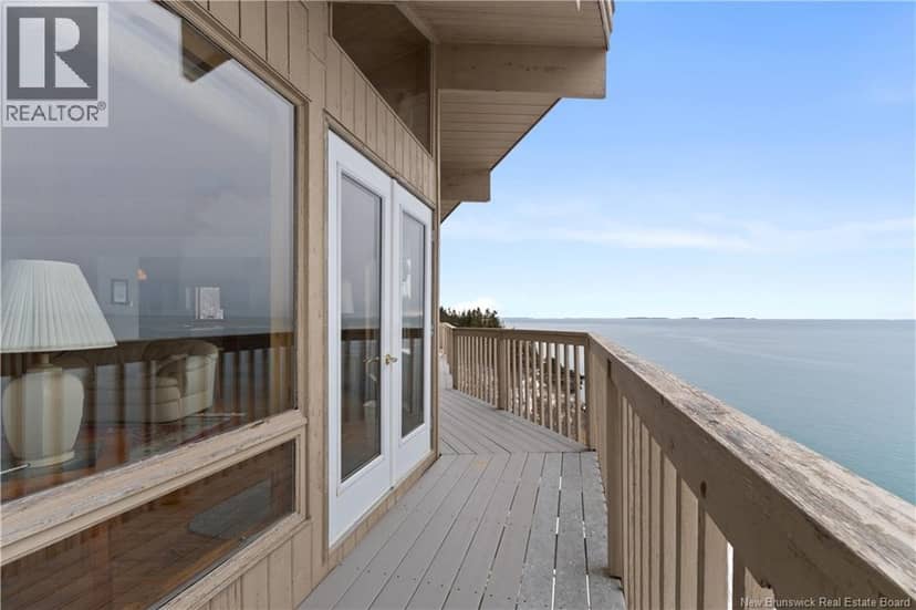 572 Fundy Drive — photo 4 of 40
