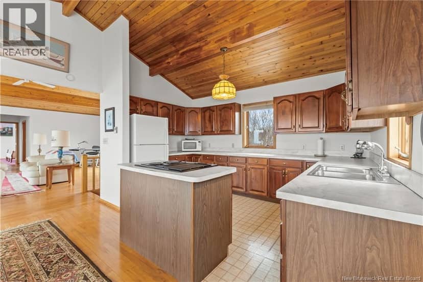 572 Fundy Drive — photo 13 of 40