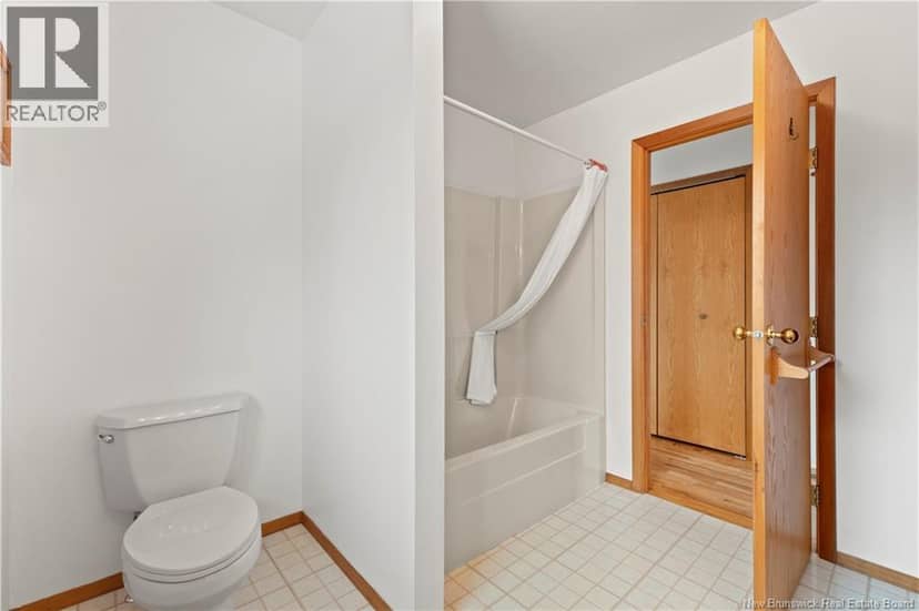 572 Fundy Drive — photo 18 of 40