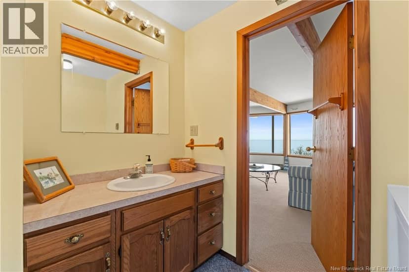 572 Fundy Drive — photo 31 of 40