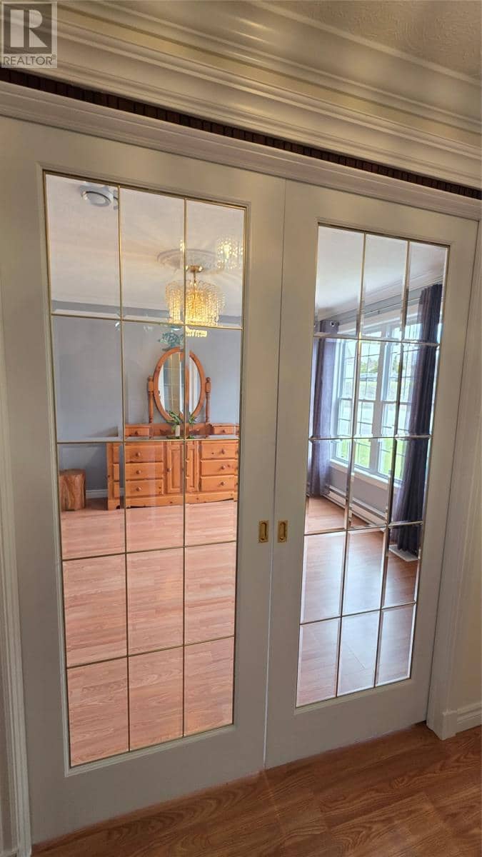 2 Hillview Street — photo 20 of 35