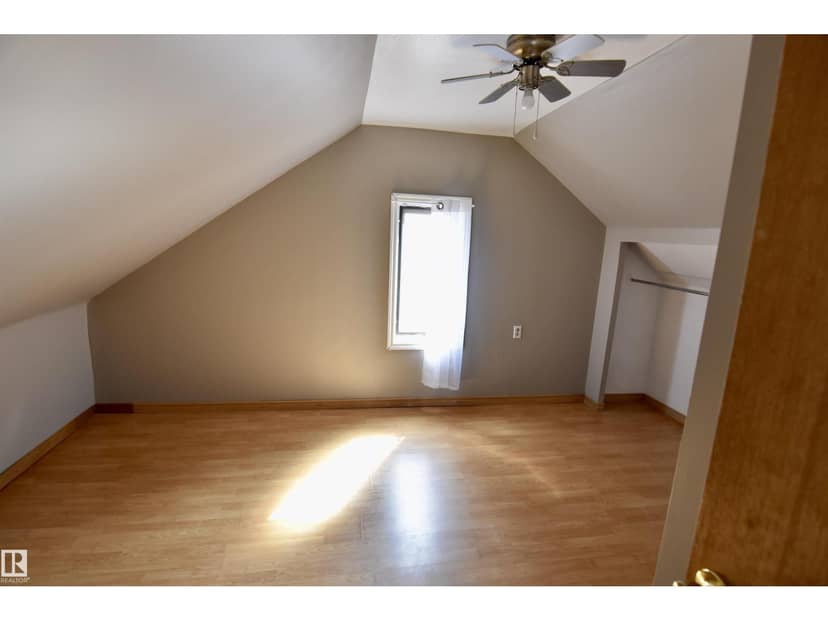 4629 46 AV — photo 17 of 29