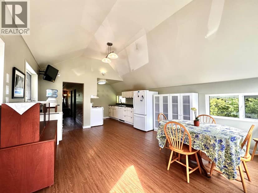 2605 1ST AVENUE, Terrace, photo 2