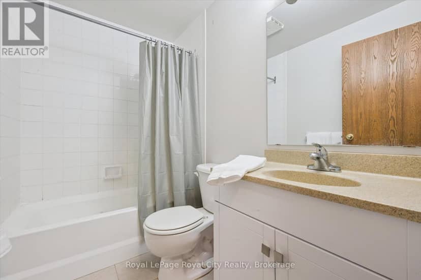 1410 - 35 Green Valley Drive — photo 22 of 40