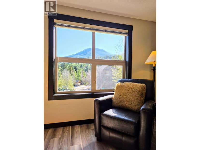 2070 Summit Drive Unit# 304, Panorama, photo 3