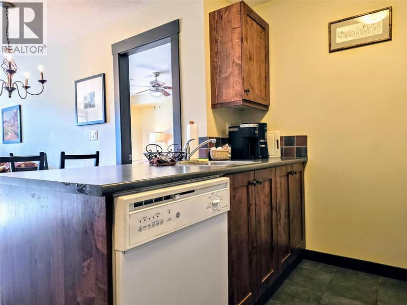 2070 Summit Drive Unit# 304, Panorama, photo 6