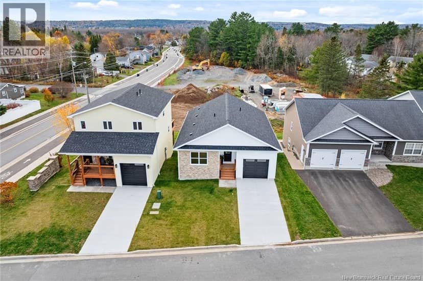 12 Briar Brook Place — photo 2 of 40