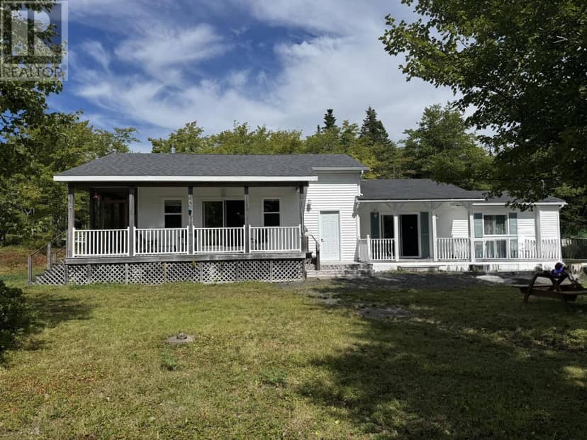 87 Somerset Drive, East Sable River