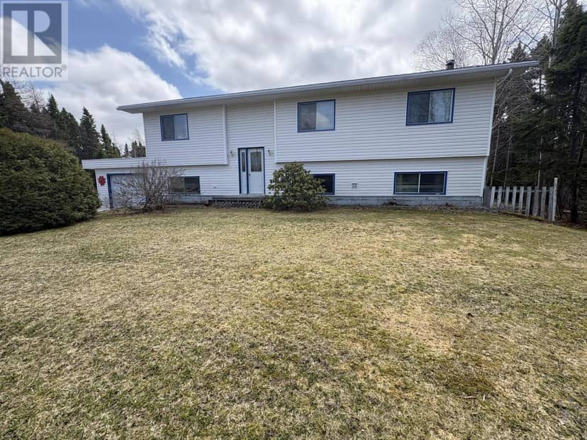 31 Angle Brook Road — photo 2 of 38