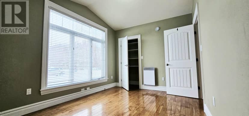 53 Bonavista Avenue — photo 31 of 40