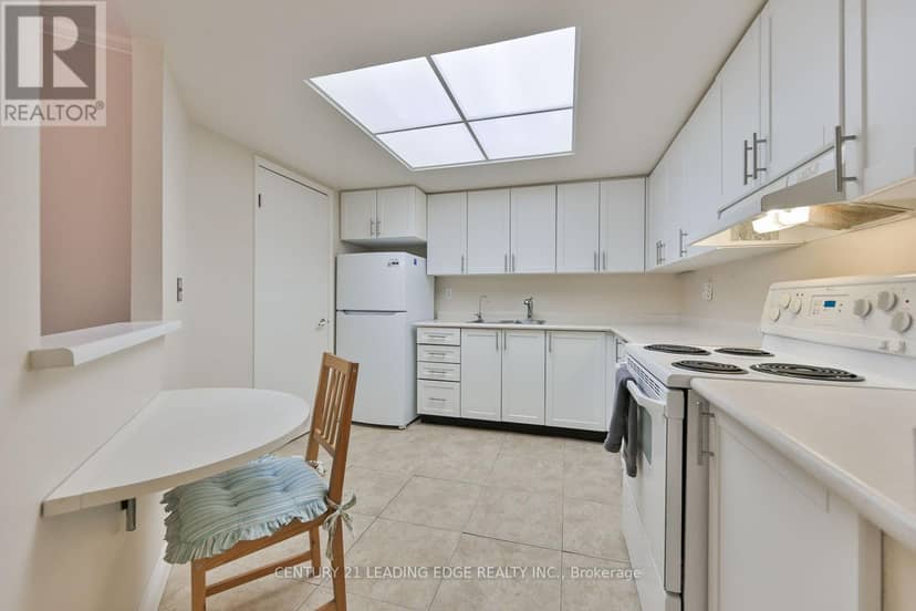214 - 100 Anna Russell Way — photo 18 of 25