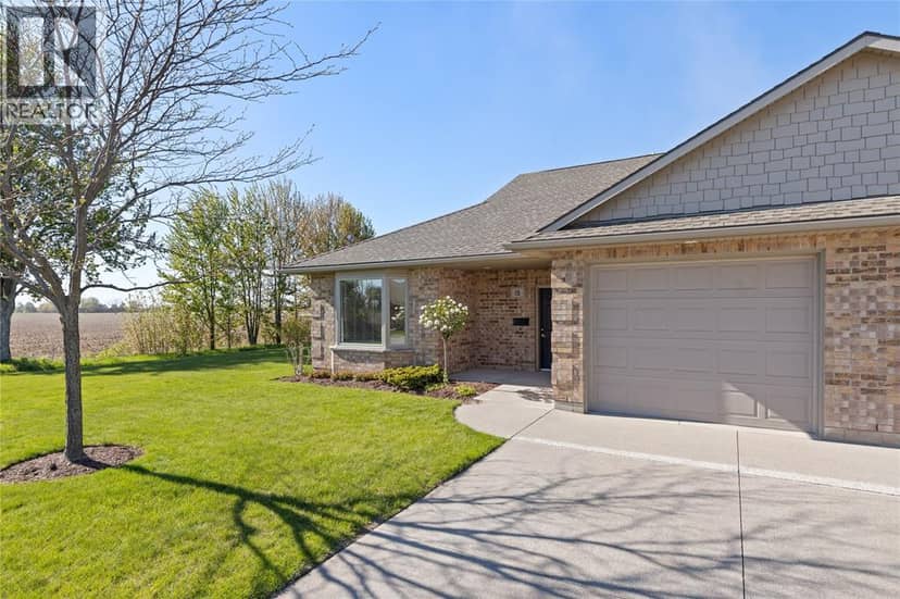 5969 Townsend LINE Unit# 15, Lambton Shores, photo 2