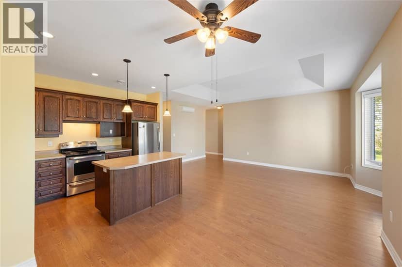 5969 Townsend LINE Unit# 15, Lambton Shores, photo 4