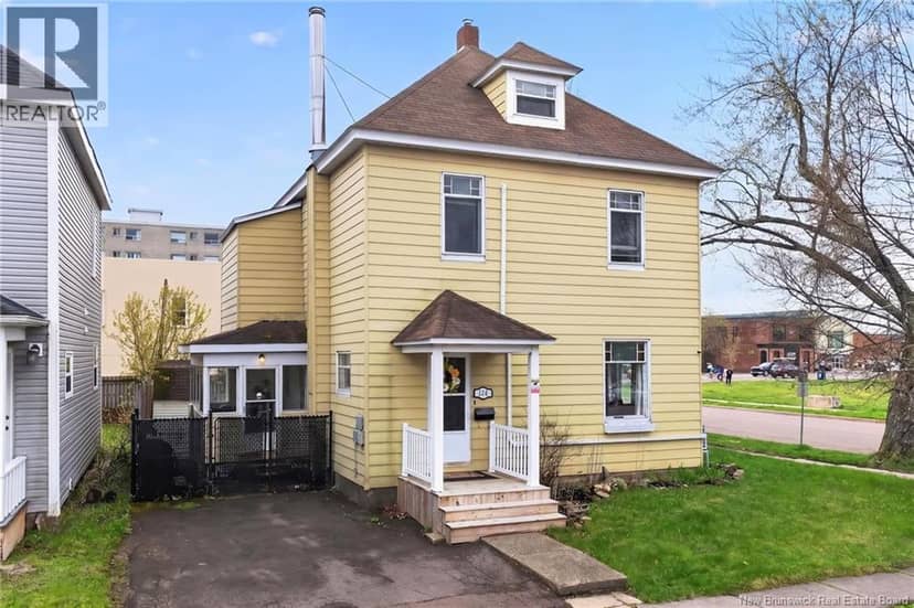 144 Dufferin Street — photo 1 of 40