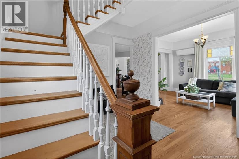 144 Dufferin Street — photo 12 of 40