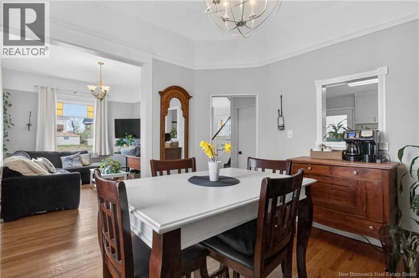 144 Dufferin Street — photo 19 of 40
