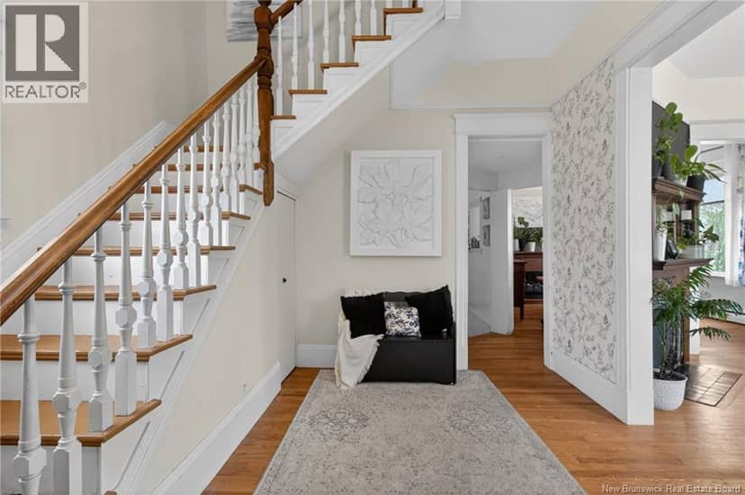 144 Dufferin Street — photo 11 of 40