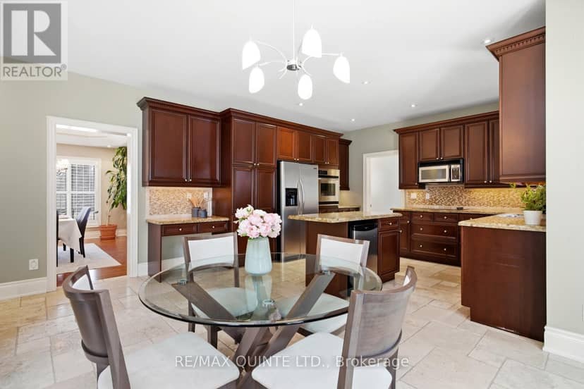 2 Treeview Avenue, Whitchurch-Stouffville, photo 8