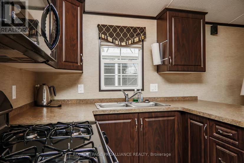 486 County Rd 18 - 1 Park Meadow Lane, Prince Edward County, photo 5
