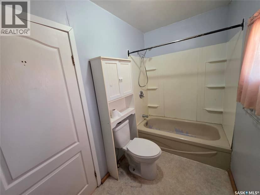 111 Warwick STREET — photo 9 of 33