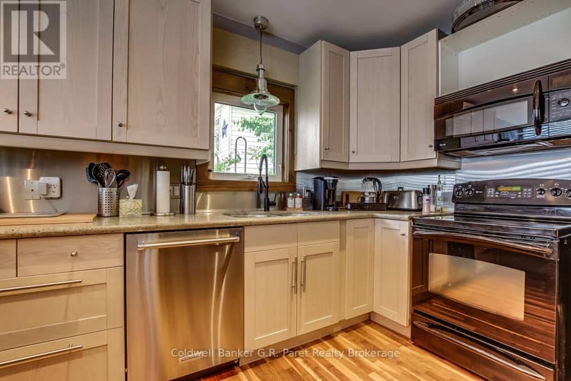61 Bluewater Avenue — photo 17 of 31