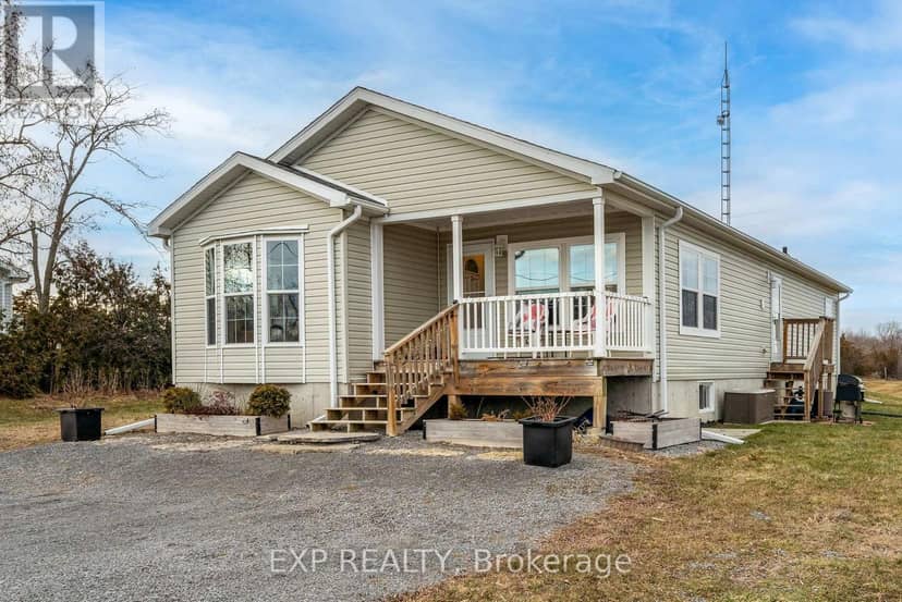 3589 County Road 8, Prince Edward County