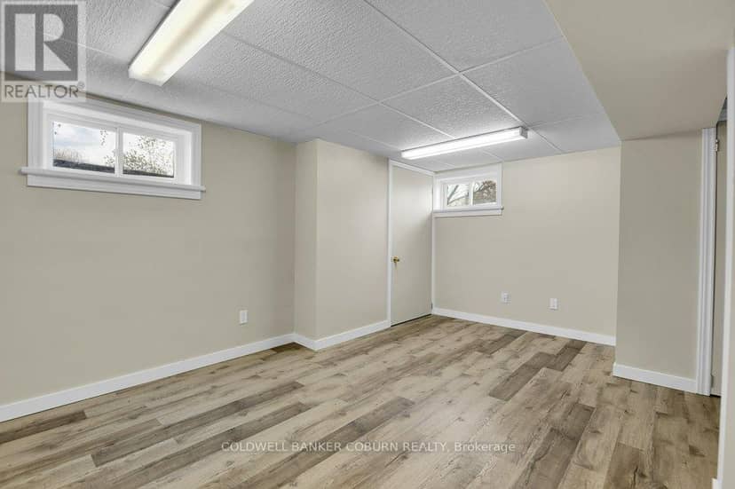 11719 Lakeshore Drive — photo 30 of 40