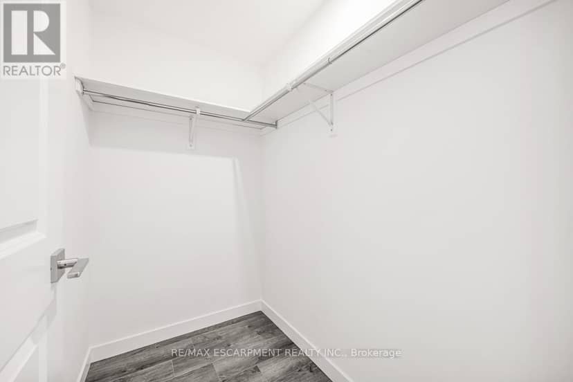 301 - 7549A Kalar Road — photo 16 of 38