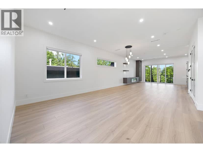 1 6037 SERVICE STREET, Burnaby, photo 7