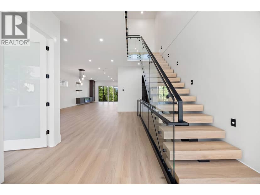 1 6037 SERVICE STREET, Burnaby, photo 6