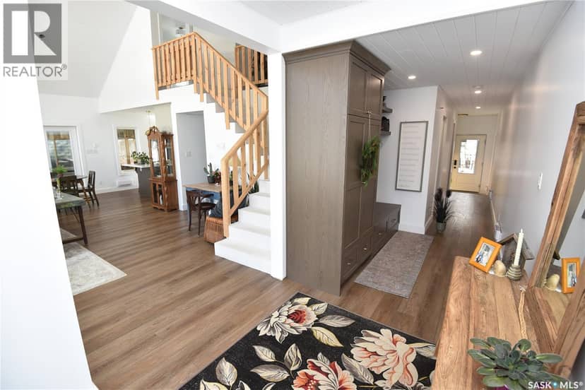 213 Birch AVENUE — photo 11 of 40