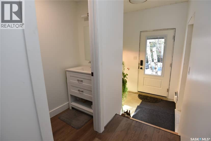 213 Birch AVENUE, Tobin Lake, photo 8