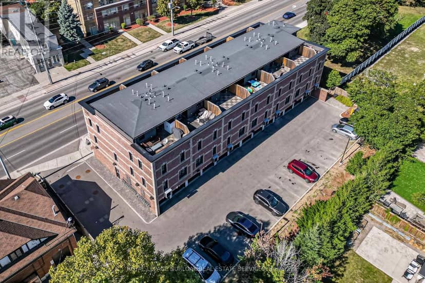 213 - 760 Lakeshore Road E — photo 5 of 24