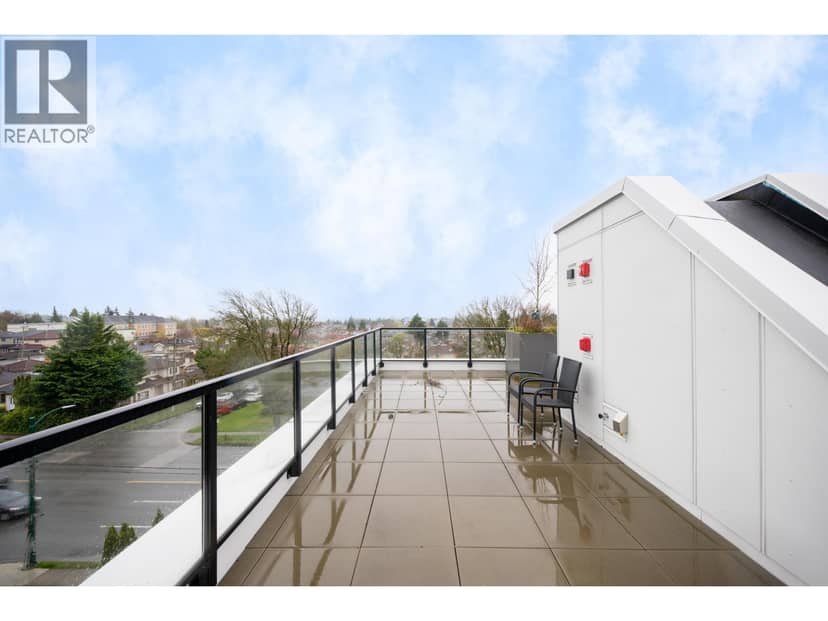 2 128 W WOODSTOCK AVENUE, Vancouver, photo 3