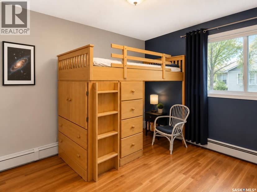 102 419 Main STREET — photo 11 of 15