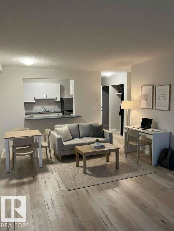 #B2 10620 104 ST NW, Edmonton, photo 2