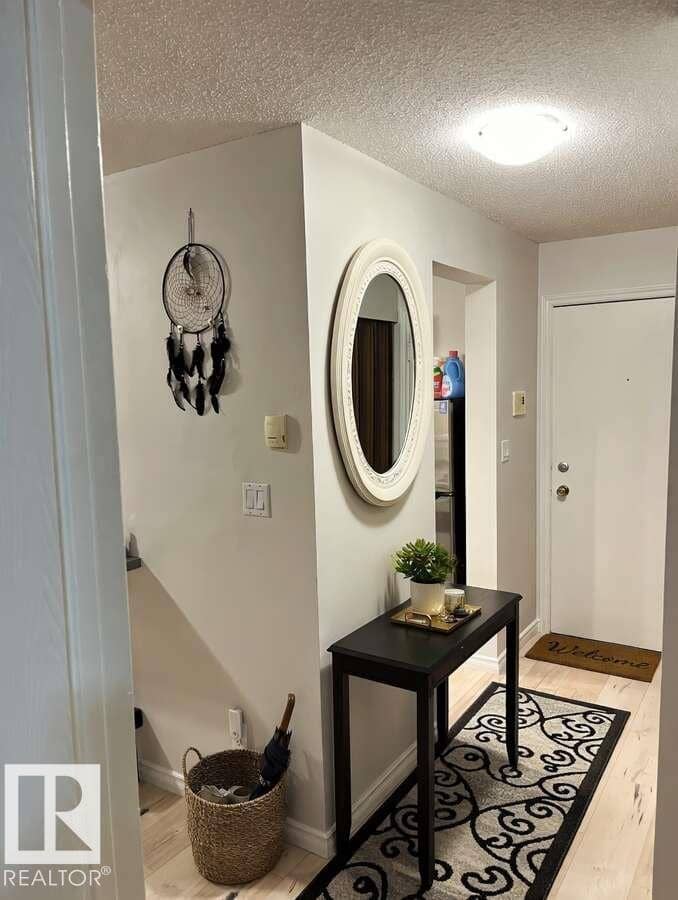 #B2 10620 104 ST NW, Edmonton, photo 3