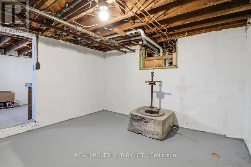 256 Lincoln Street — photo 29 of 40