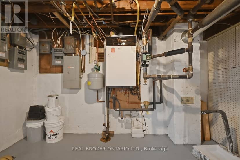 256 Lincoln Street — photo 34 of 40
