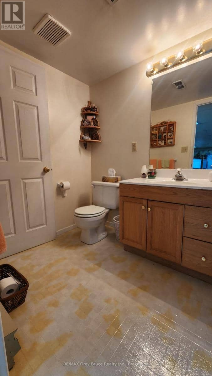 340 Barney's Boulevard — photo 11 of 40