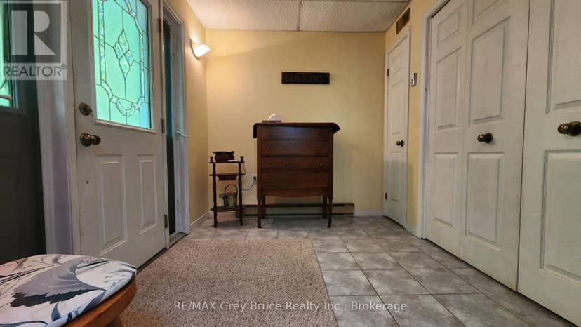 340 Barney's Boulevard — photo 8 of 40