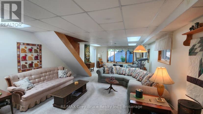 340 Barney's Boulevard — photo 9 of 40