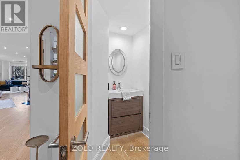 302 - 55 Lombard Street — photo 28 of 39