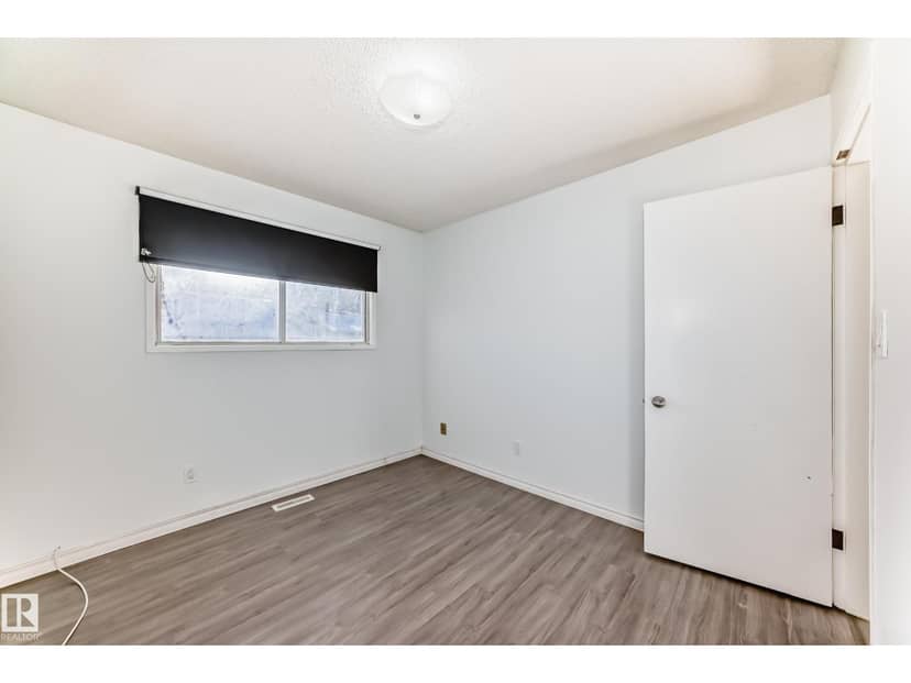 9623/9625 73 AV NW NW — photo 23 of 40