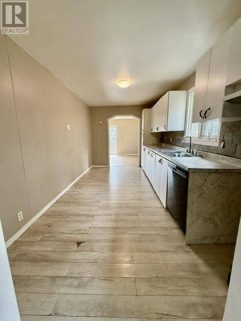 57 Public Road, Spanish, photo 8