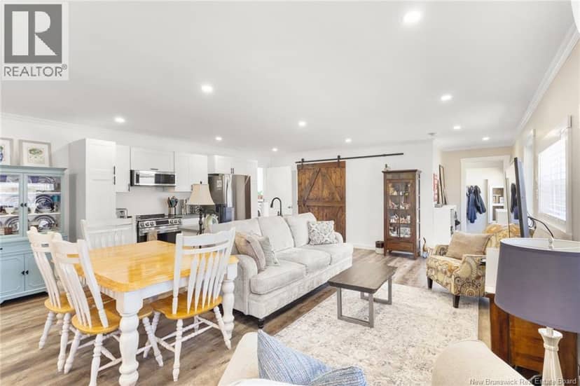 20 Centennial Drive, Minto, photo 5